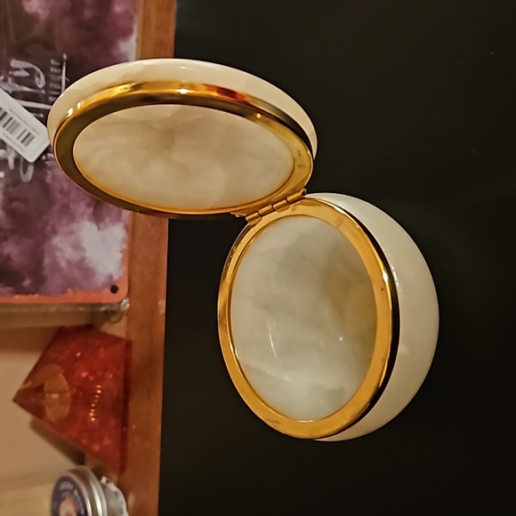 Floral Vintage alabaster Trinket Box - Picture 3 of 4